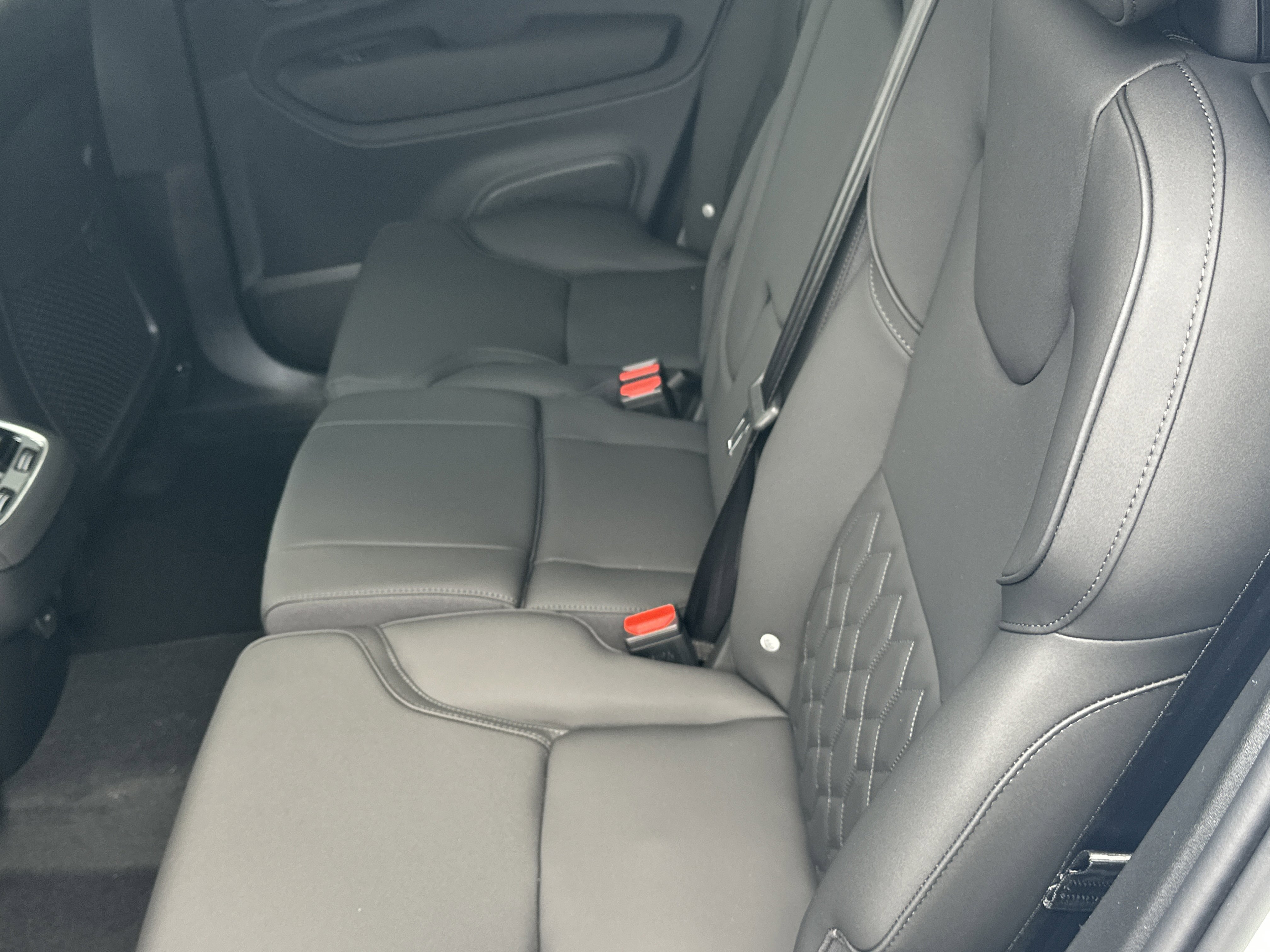 New 2026 Crystal White Volvo Plus image 13