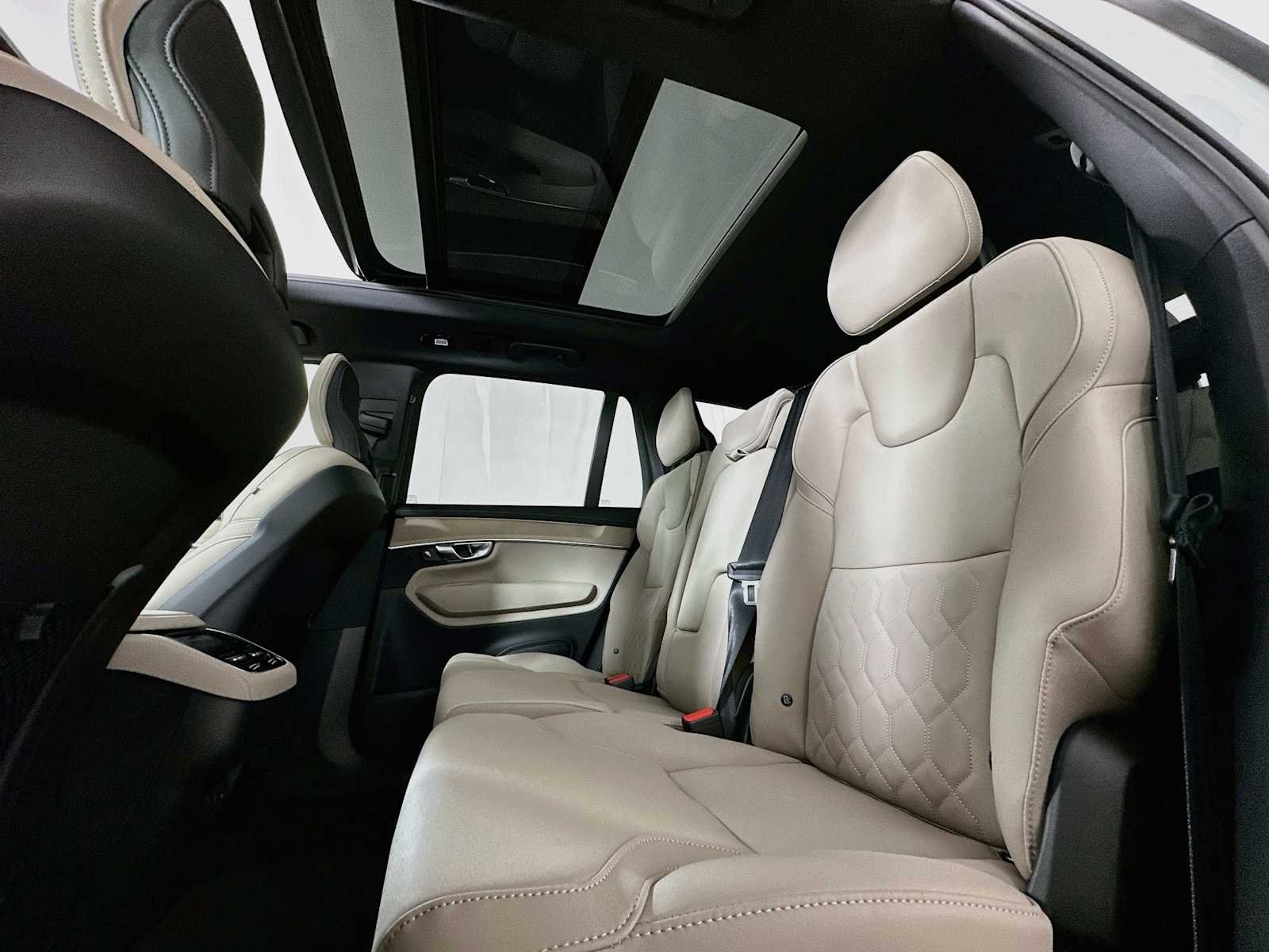 New 2026 Crystal White Volvo Plus image 22