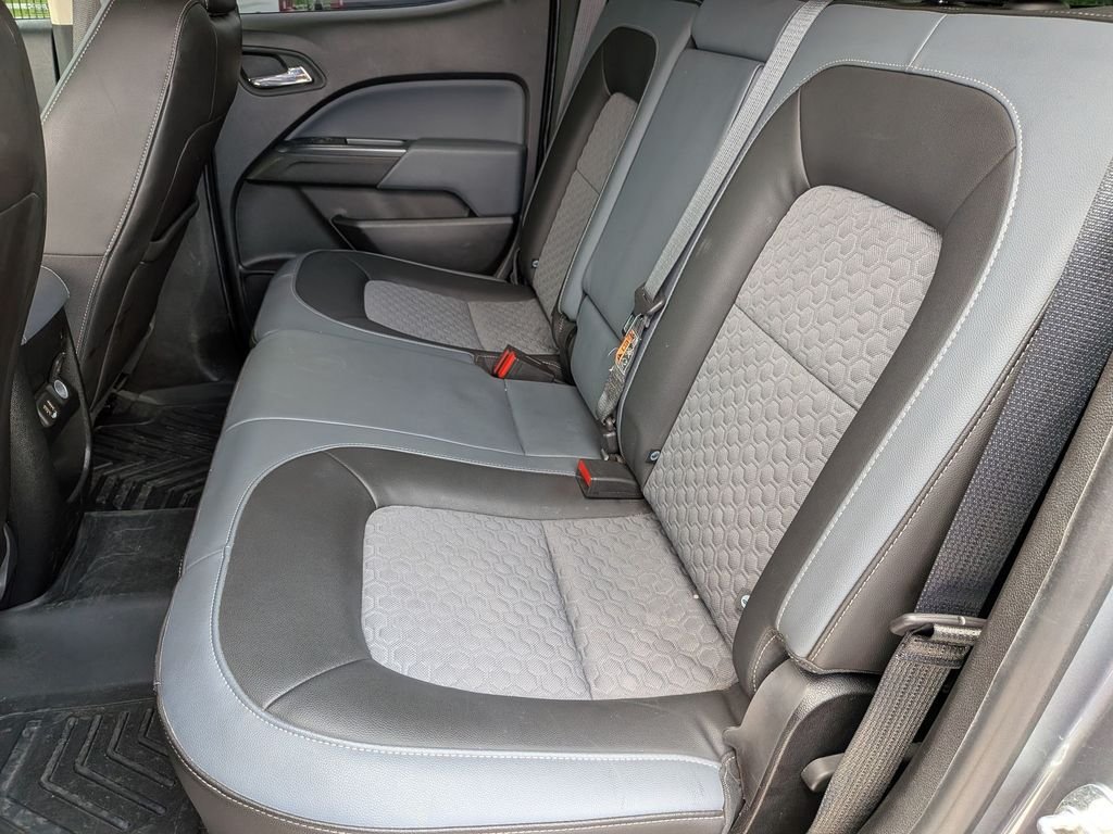 Used 2021 Gray Chevrolet Z71 image 25