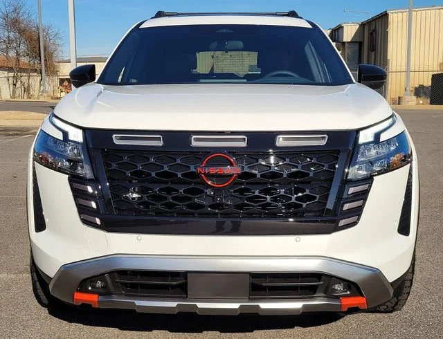 New 2026 Everest White Pearl TriCoat Nissan Rock Creek® image 6
