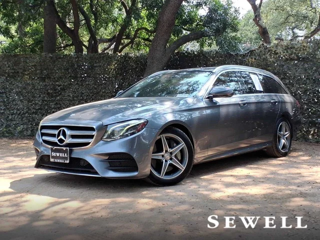 Pre-Owned 2017 Mercedes-Benz E 400 Sport