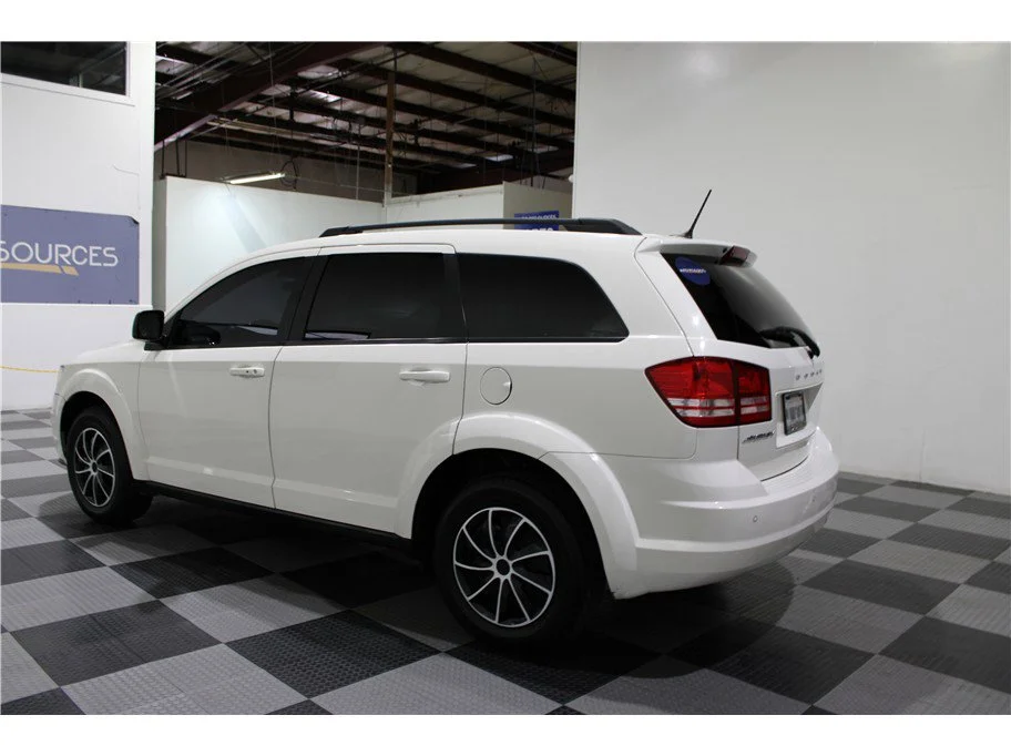 Used 2018 Vice White Dodge SE image 6
