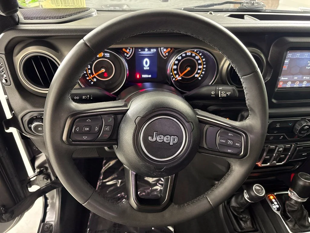 Used 2023 Gray Jeep Sport S image 26