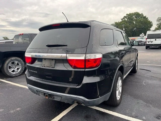 Used 2013 Black Dodge SXT image 4