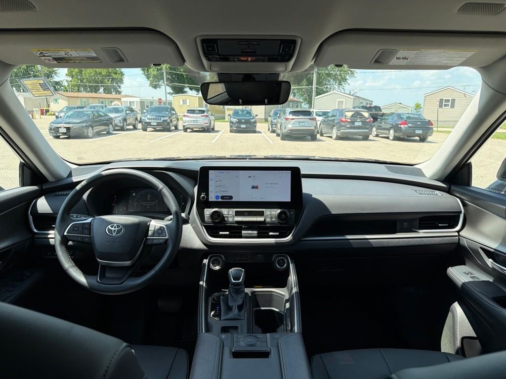Used 2025 Blueprint Toyota Limited image 15