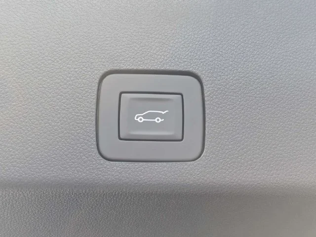 New 2026 Summit White Buick Preferred image 13