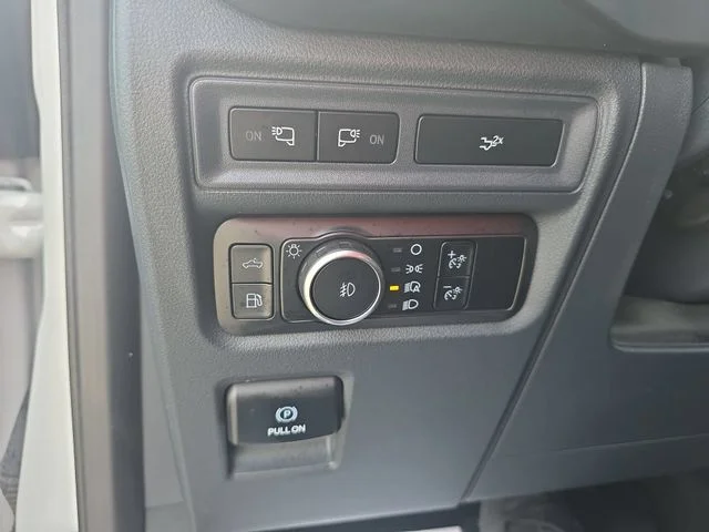 Used 2024 White Ford XLT image 27