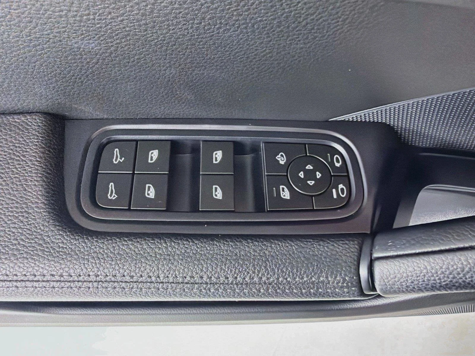Certified Used 2024 Chromite Black Metallic Porsche  image 9
