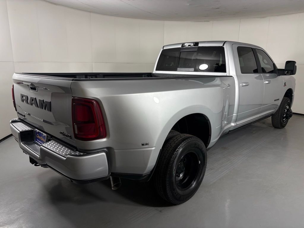 New 2026 Silver-Zynith Exterior Paint RAM Laramie image 8