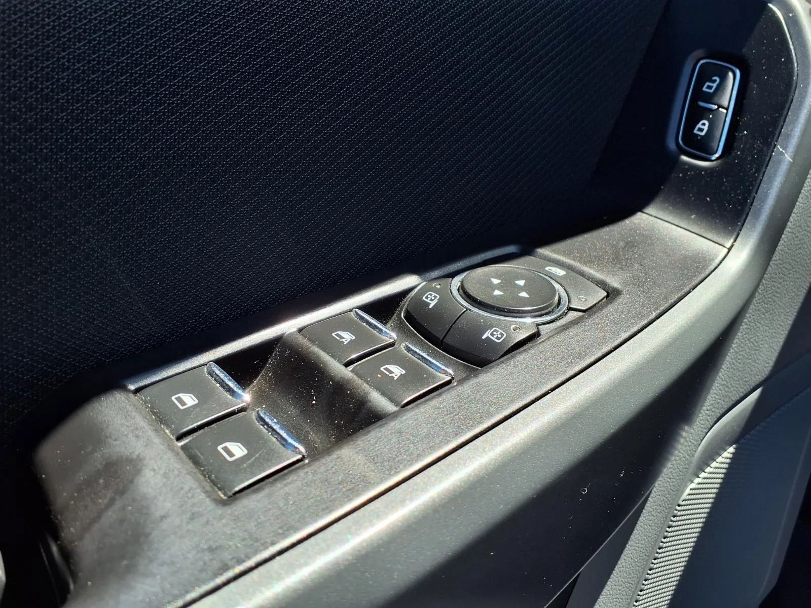 Used 2022 Silver Ford XLT image 25