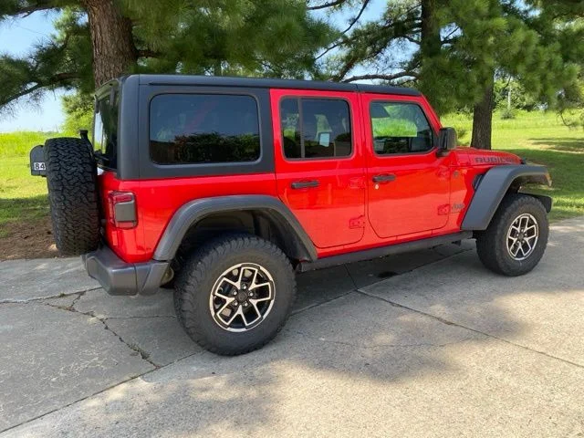 Used 2026 Red Jeep Rubicon image 9