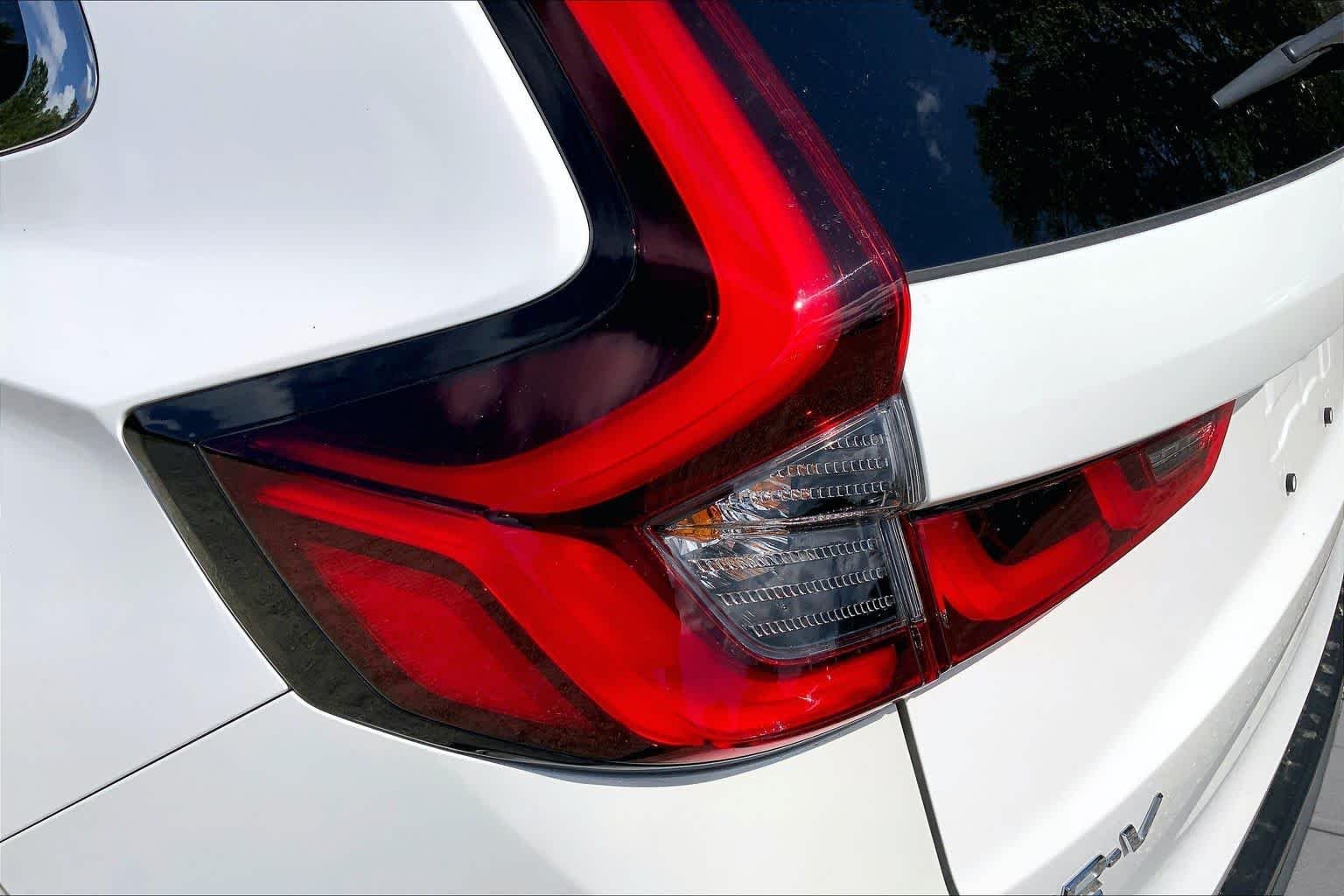 Used 2025 Platinum White Pearl Honda Sport image 28