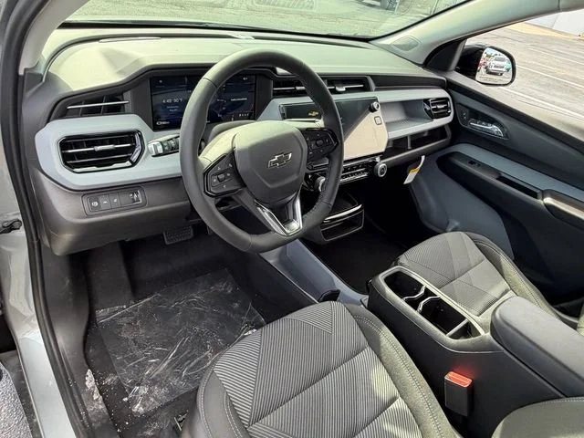 New 2027 Sterling Grey Metallic Chevrolet LT image 6