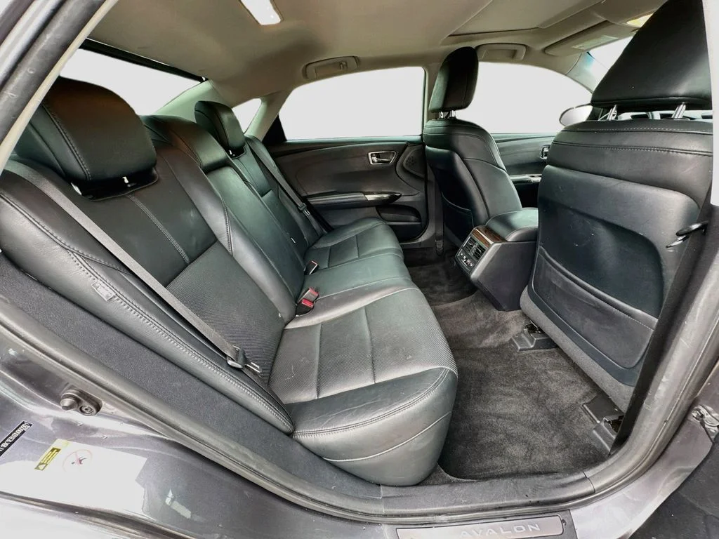 Used 2013 Gray Toyota XLE image 35