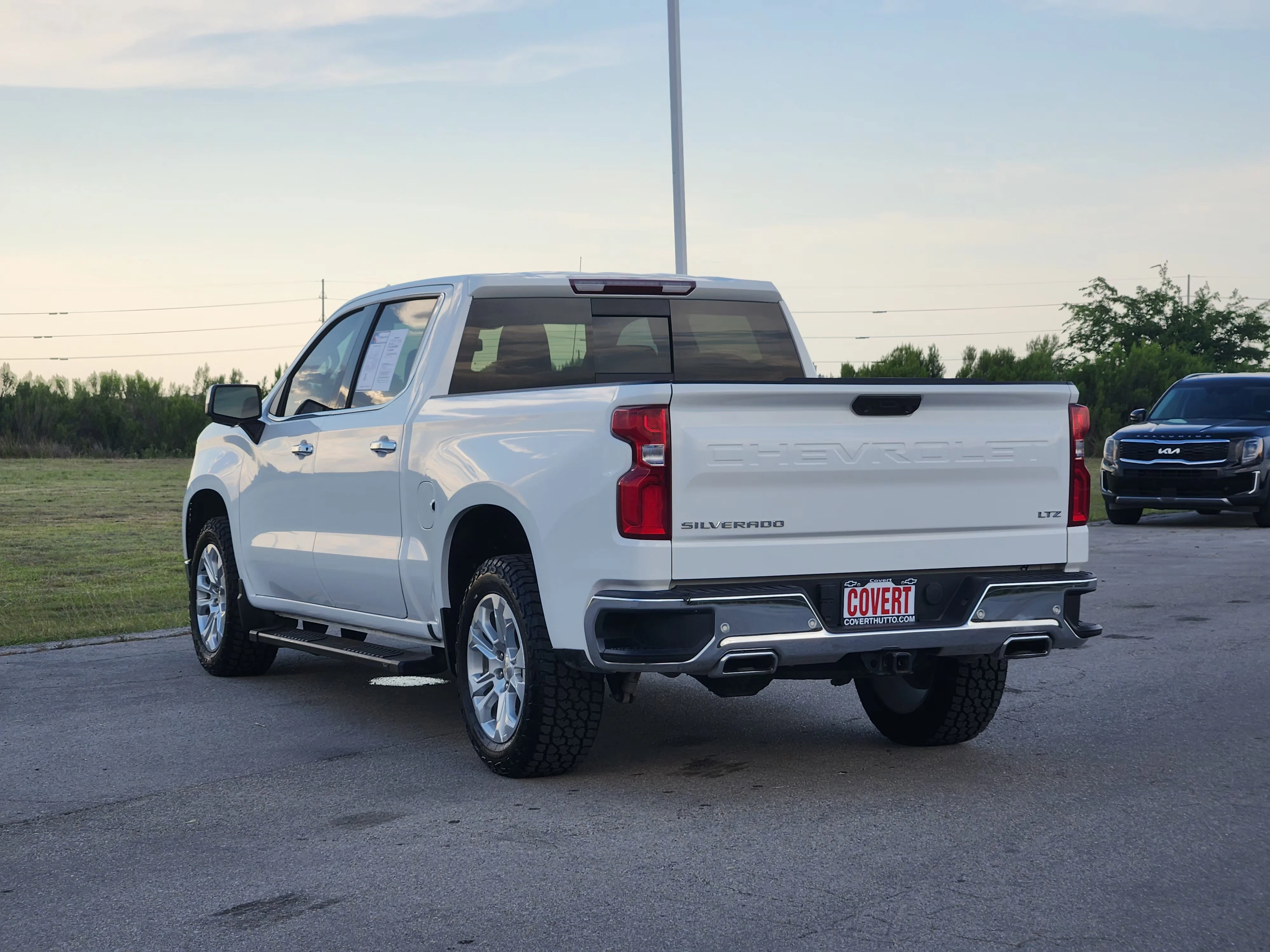 Used 2023 Summit White Chevrolet LTZ image 5