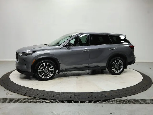 Used 2023 Gray INFINITI LUXE image 5
