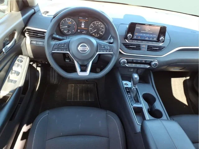 Used 2022 Black Nissan 2.5 S image 18