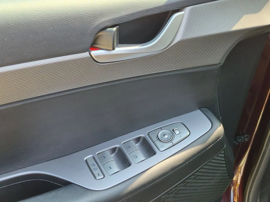 Used 2024 Red Hyundai SEL image 14
