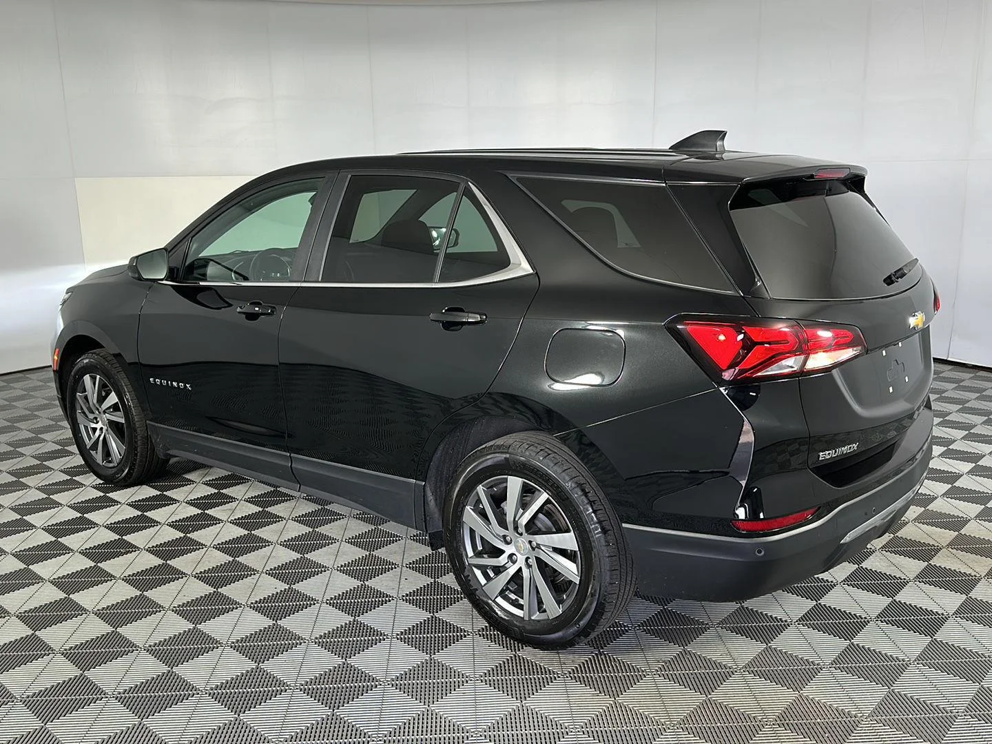 Used 2024 Mosaic Black Metallic Chevrolet LT image 21