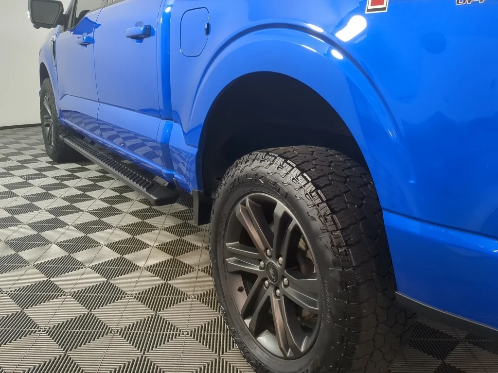 Used 2021 Velocity Blue Metallic Ford XLT image 5