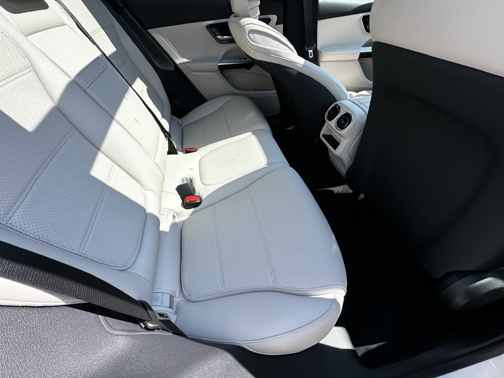 New 2027 Polar White Mercedes-Benz GLC 300 image 55