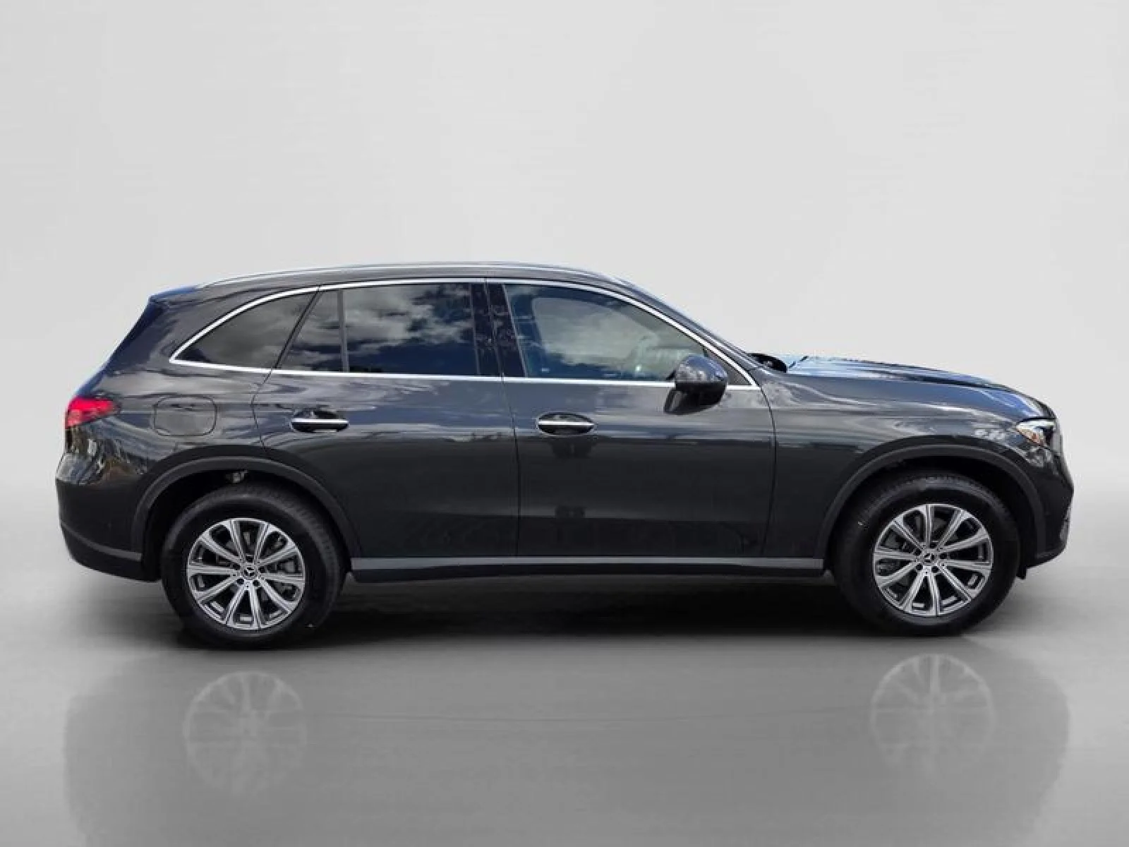 Certified Used 2026 Graphite Grey Metallic Mercedes-Benz GLC 300 image 6