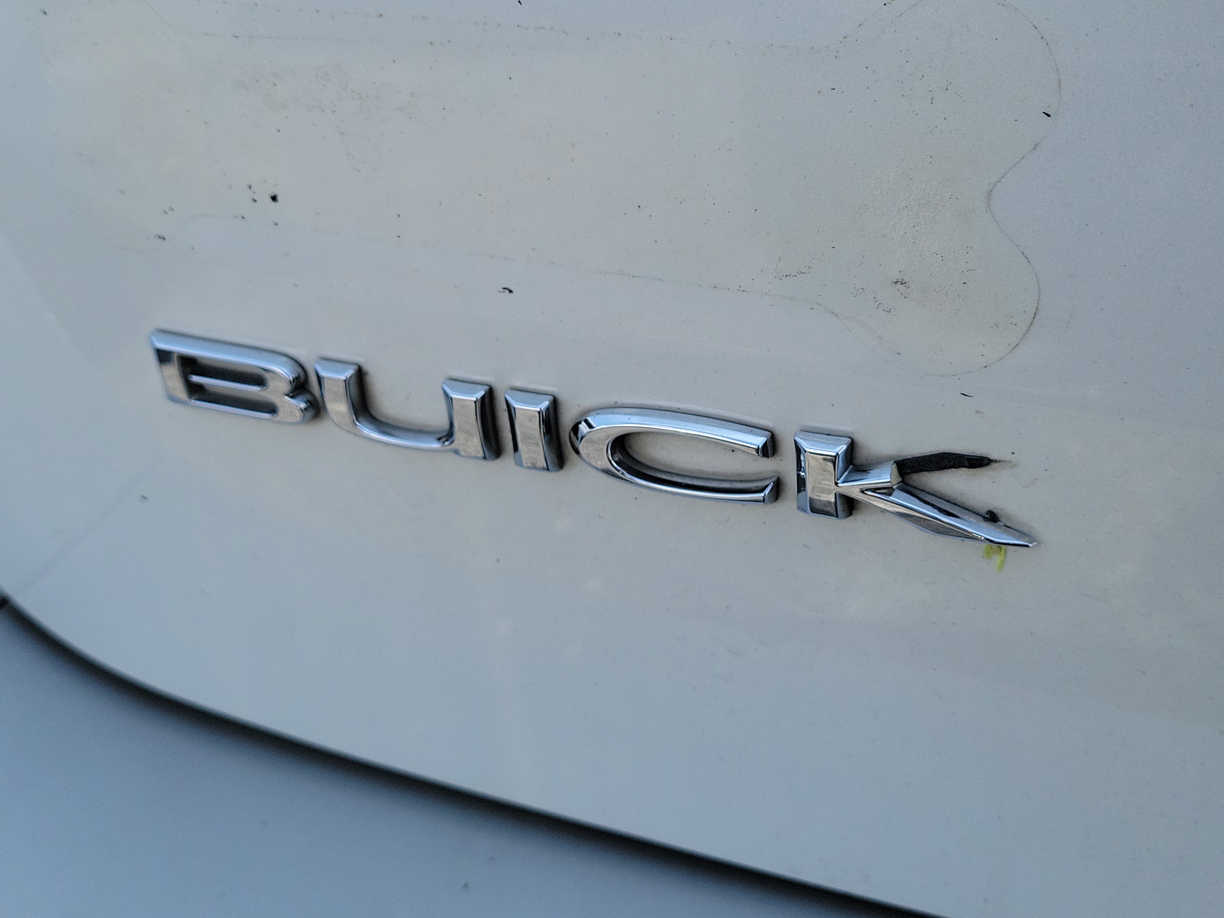 Used 2016 White Pearl Tricoat Buick Premium image 7