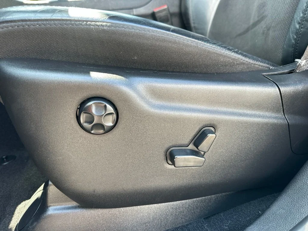 Used 2021 Black Jeep Laredo X image 26