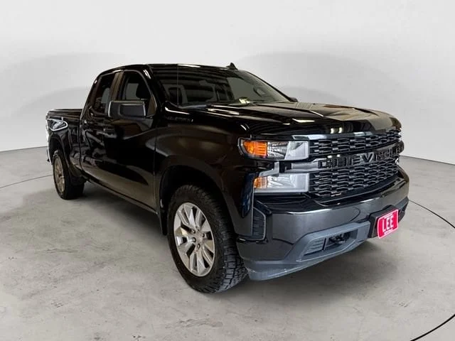 Used 2020 Black Chevrolet Custom image 8