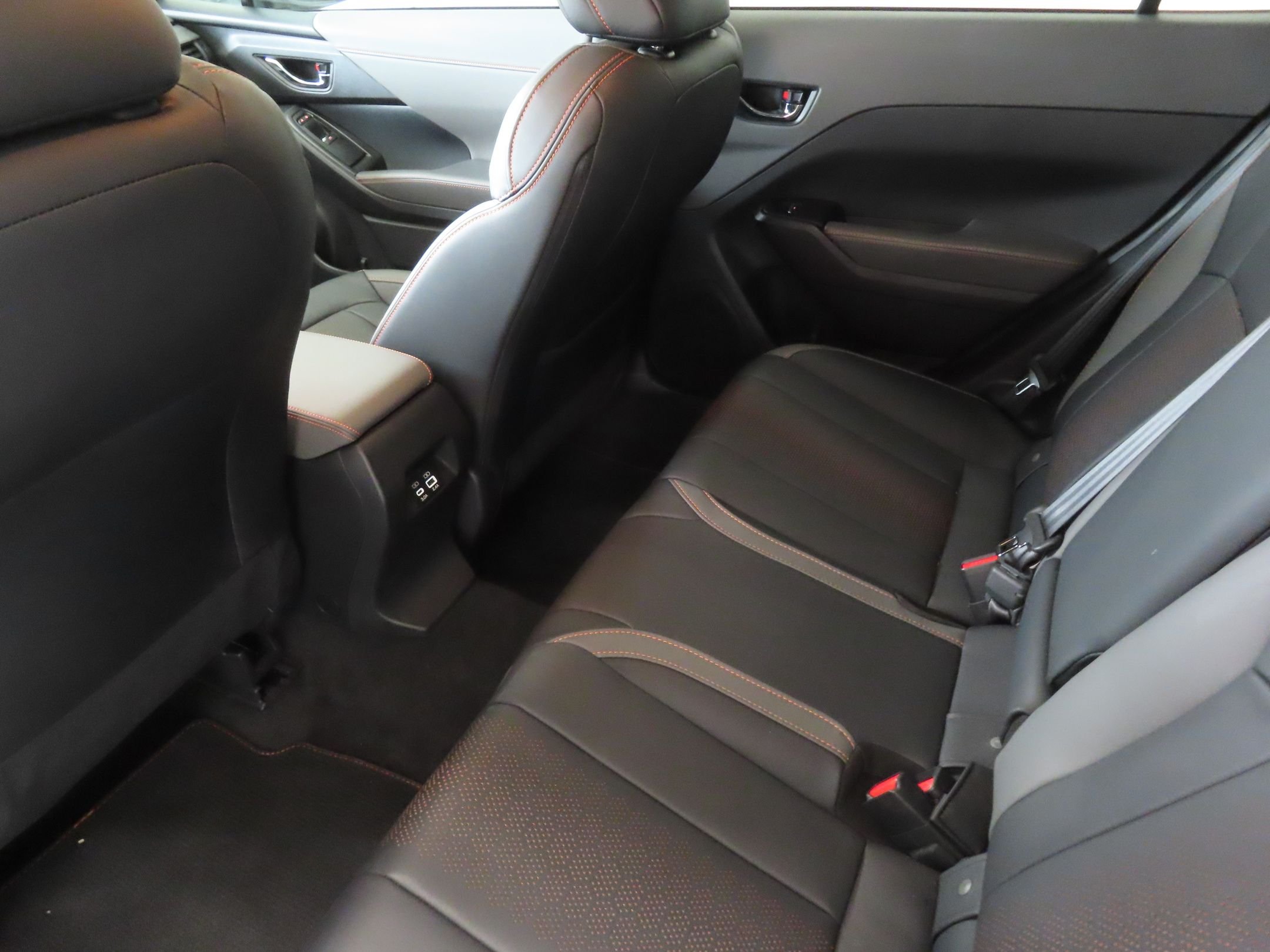 Used 2025 White Subaru Limited image 22