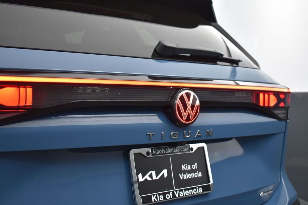 Used 2025 Monterey Blue Pearl Volkswagen 2.0T SEL R-Line image 28