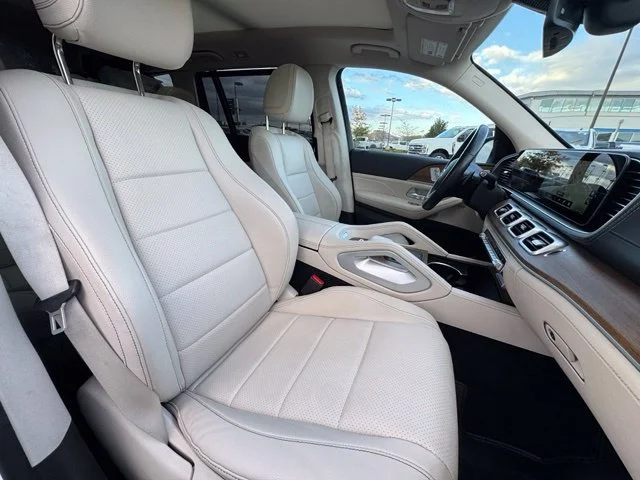 Used 2022 White Mercedes-Benz 4MATIC® image 24