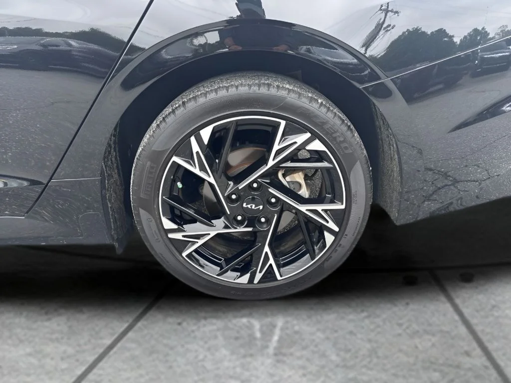 Used 2025 Black Kia GT-Line image 19