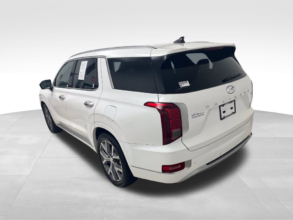Used 2022 White Hyundai Limited image 3
