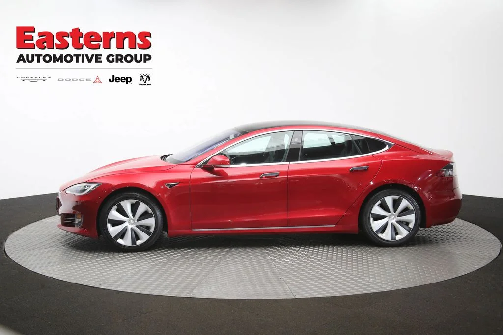 Used 2020 Red Tesla Long Range Plus image 55