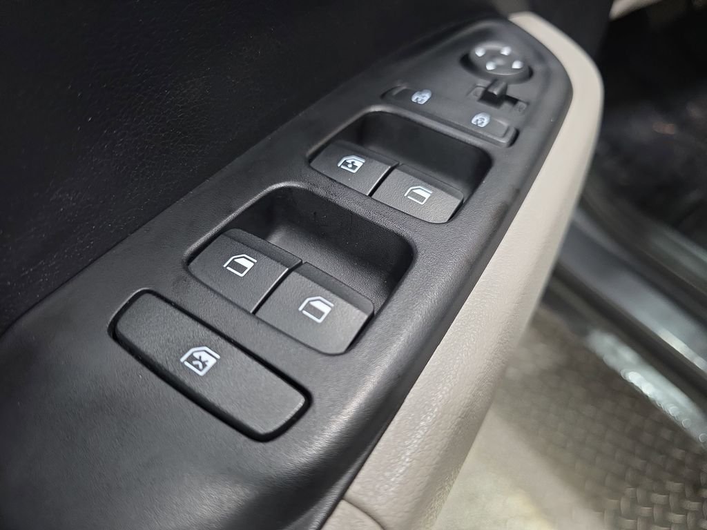 Used 2025 Ecotronic Gray Hyundai SEL image 26