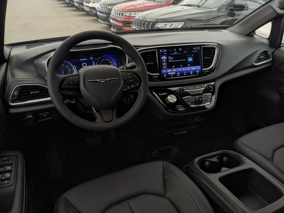 New 2026 Black Chrysler Select - - AWD - 3.6L Pentastar VVT V6 - S Appearance Pkg w/ 20 Whls & More! image 23