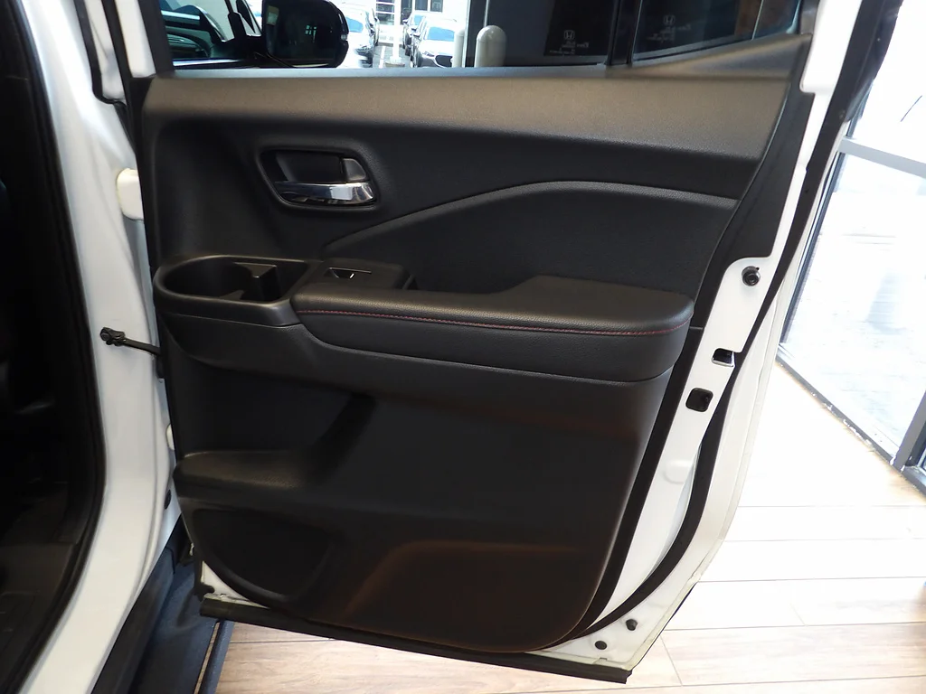 Used 2022 Platinum White Pearl Honda Black Edition image 19