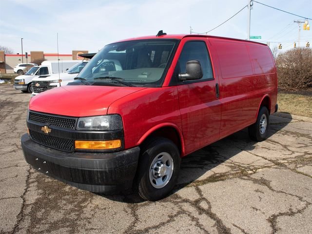 2025 Chevrolet Express Cargo WT