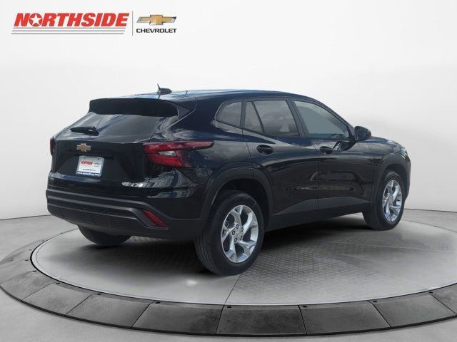 2026 Chevrolet Trax LS - Photo 8