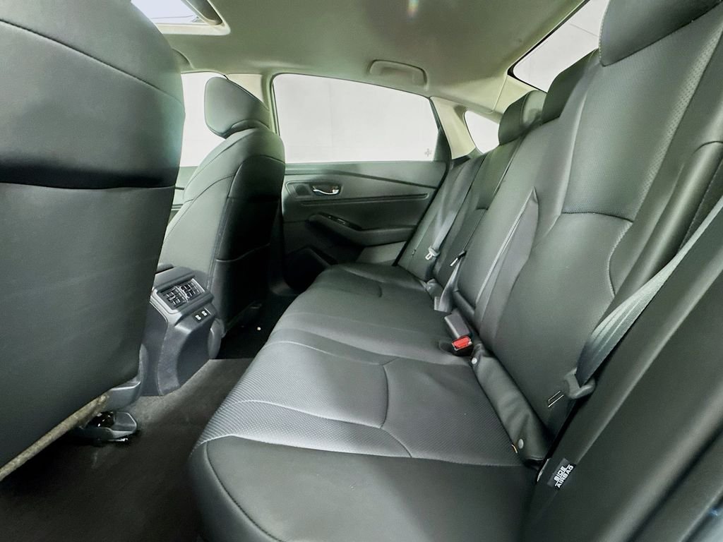 New 2026 Solar Silver Metallic Honda Touring image 35