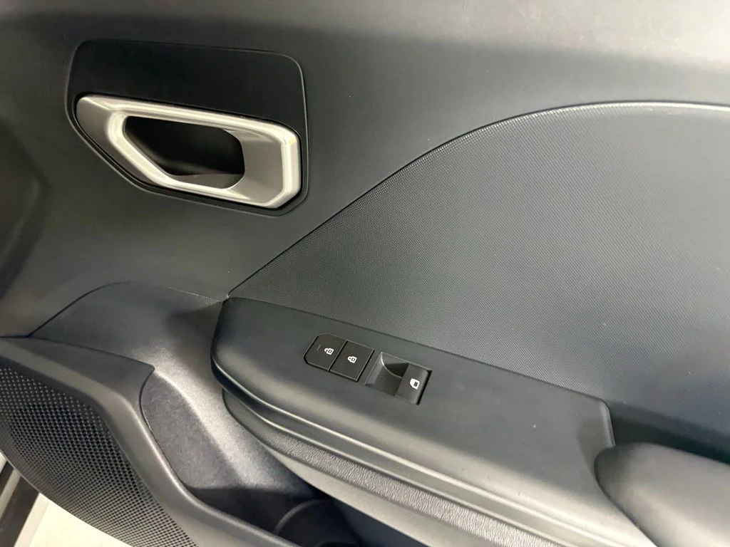 New 2026 Steel Gray Kia LXS image 13