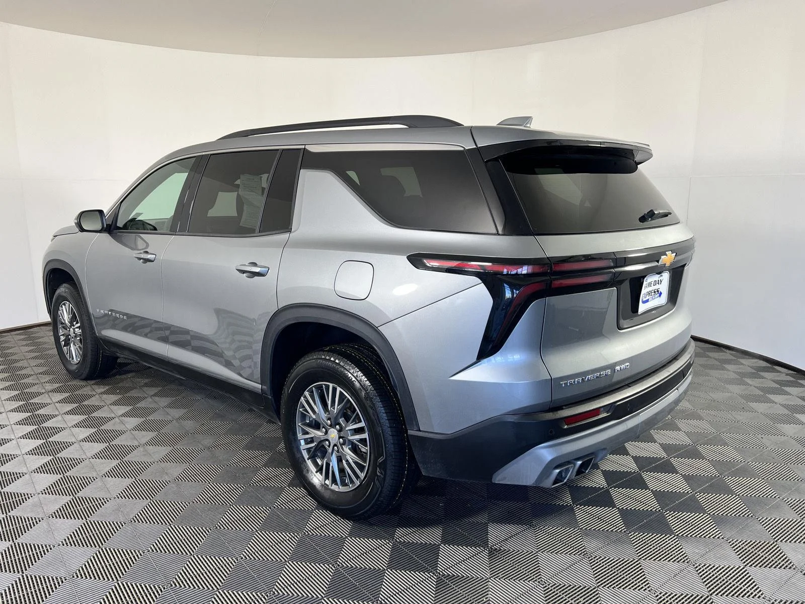 Used 2025 Sterling Gray Metallic Chevrolet AWD LT image 28