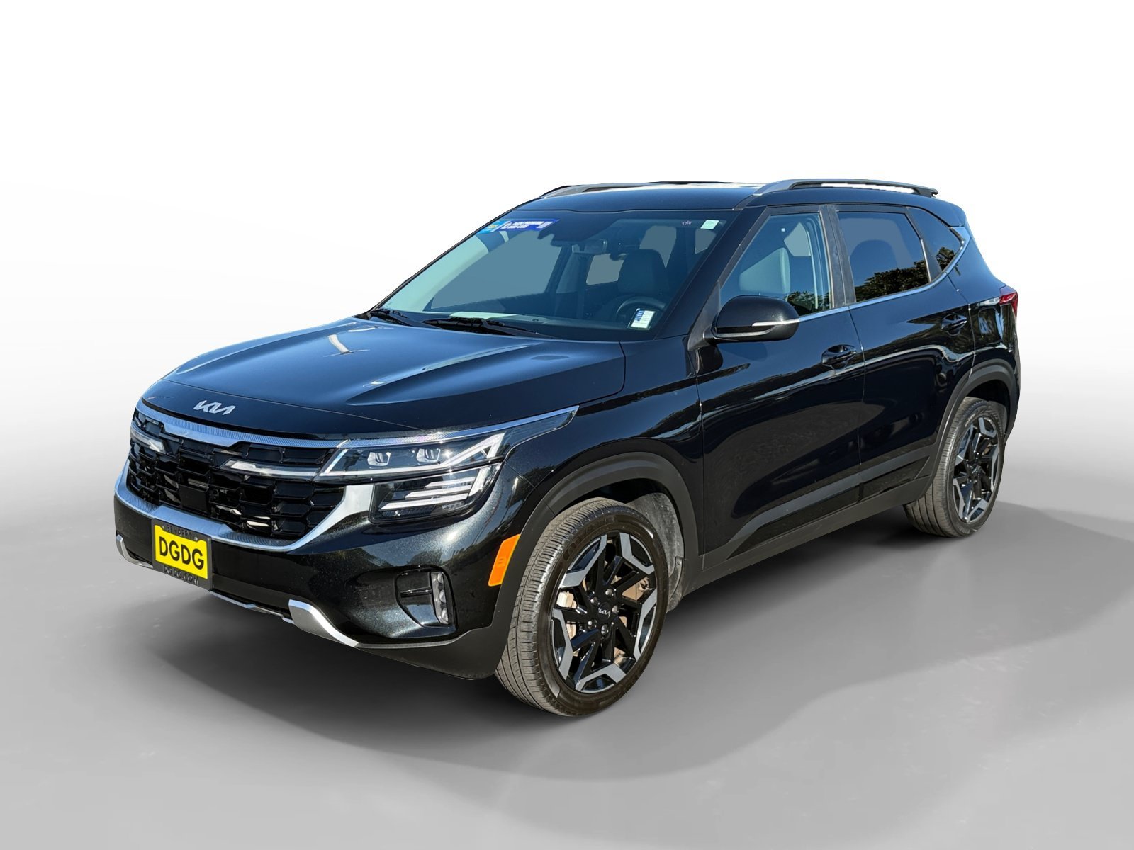 Used 2024 Black Kia SX image 1