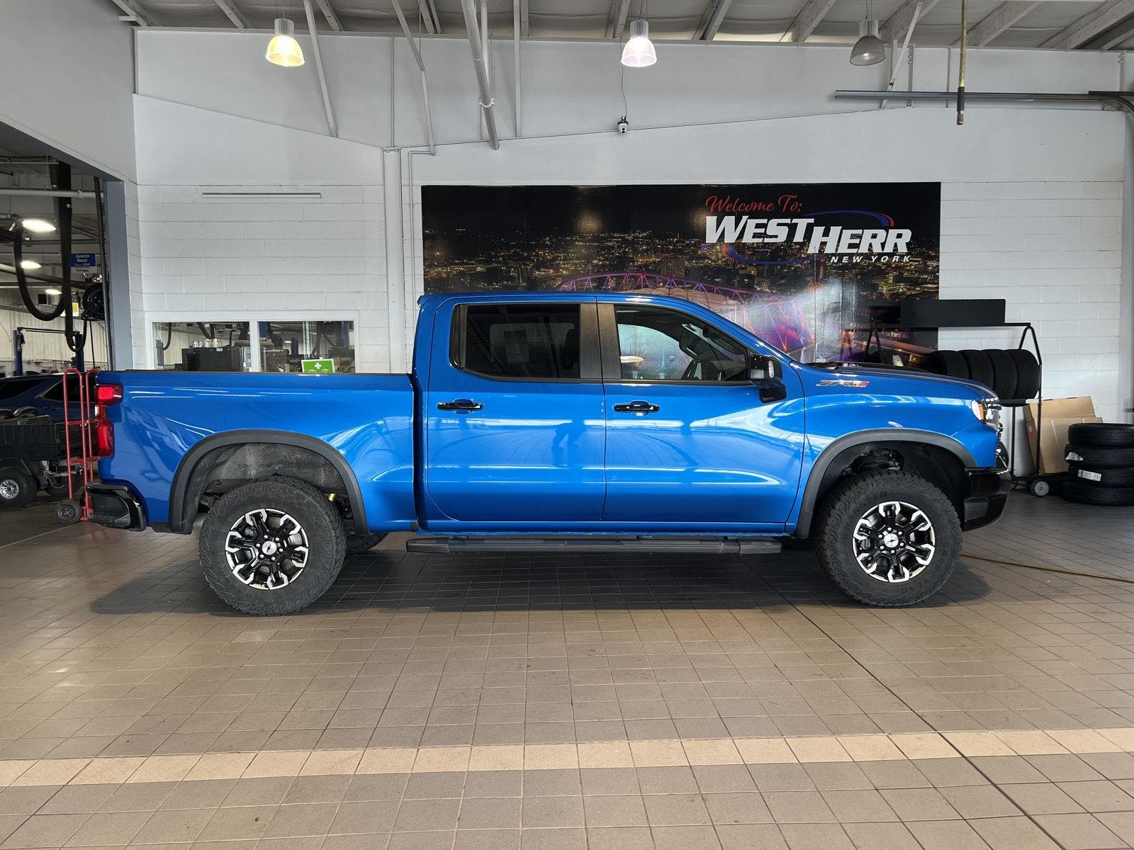 Used 2022 Glacier Blue Metallic Chevrolet ZR2 image 10