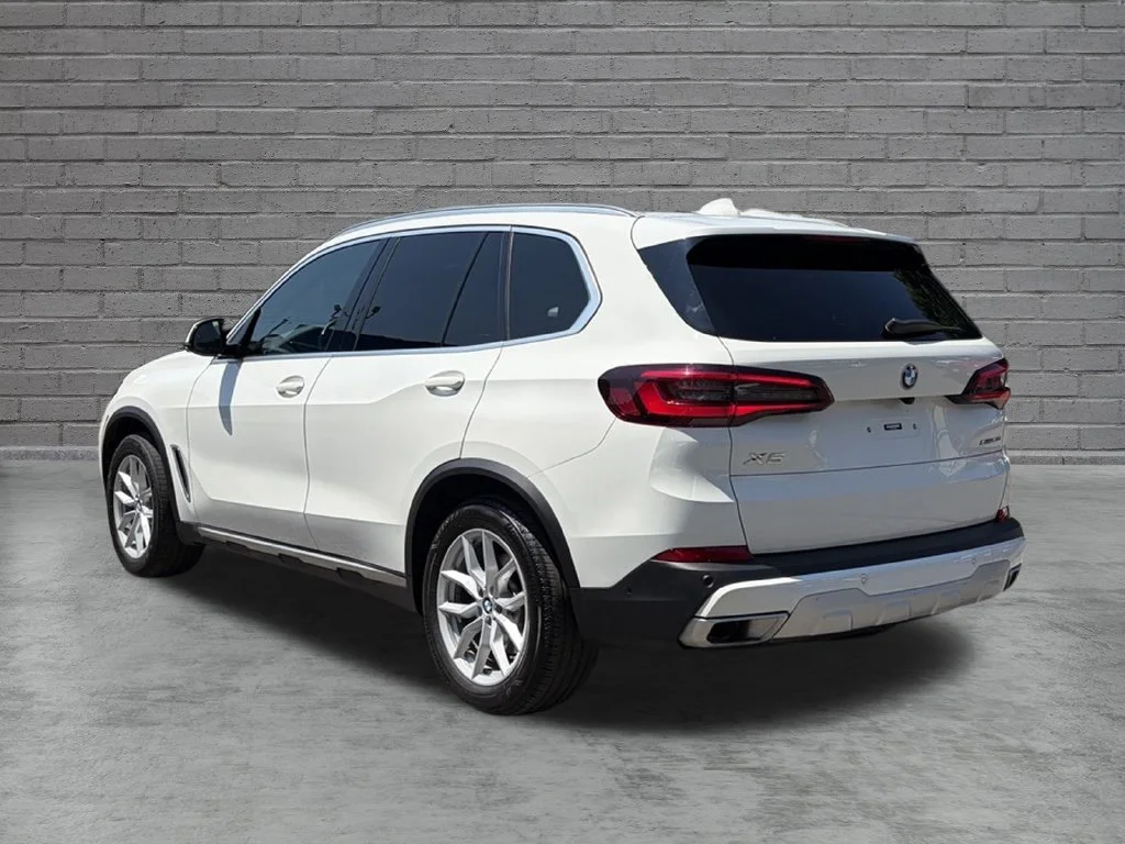 Used 2022 Alpine White BMW xDrive40i image 16