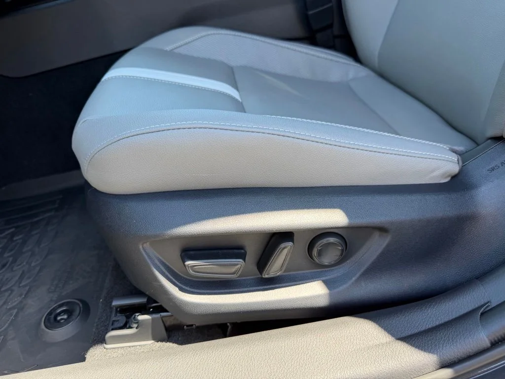 Used 2025 Underground Toyota SE image 14