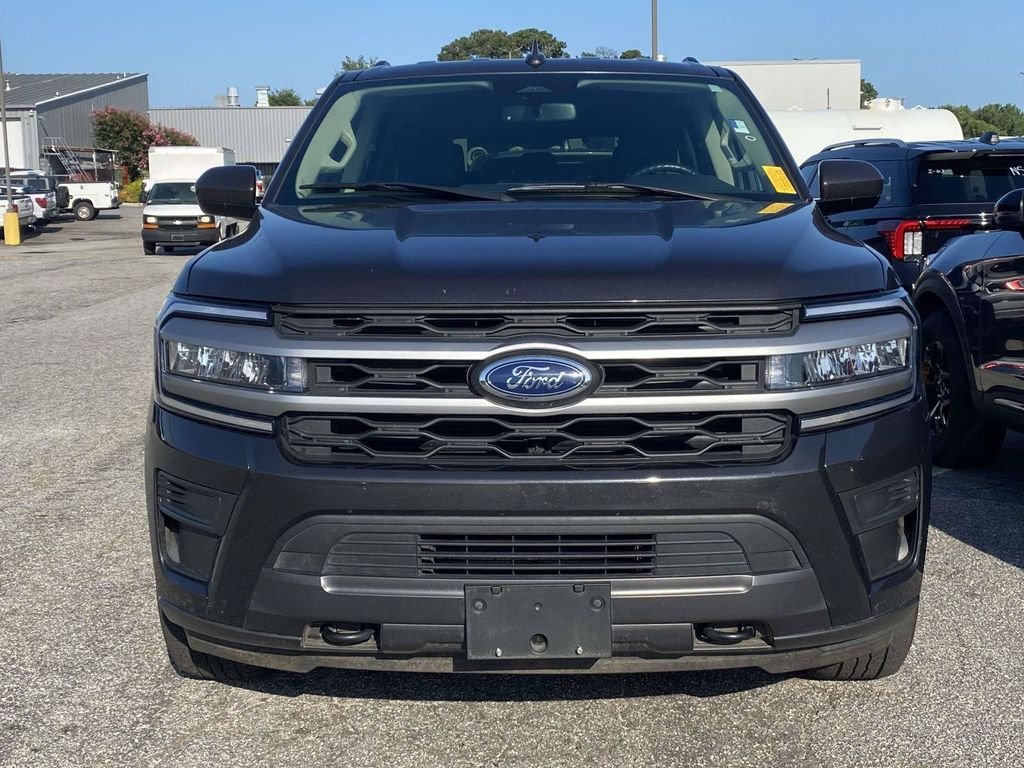 Used 2022 Agate Black Metallic Ford XLT image 2