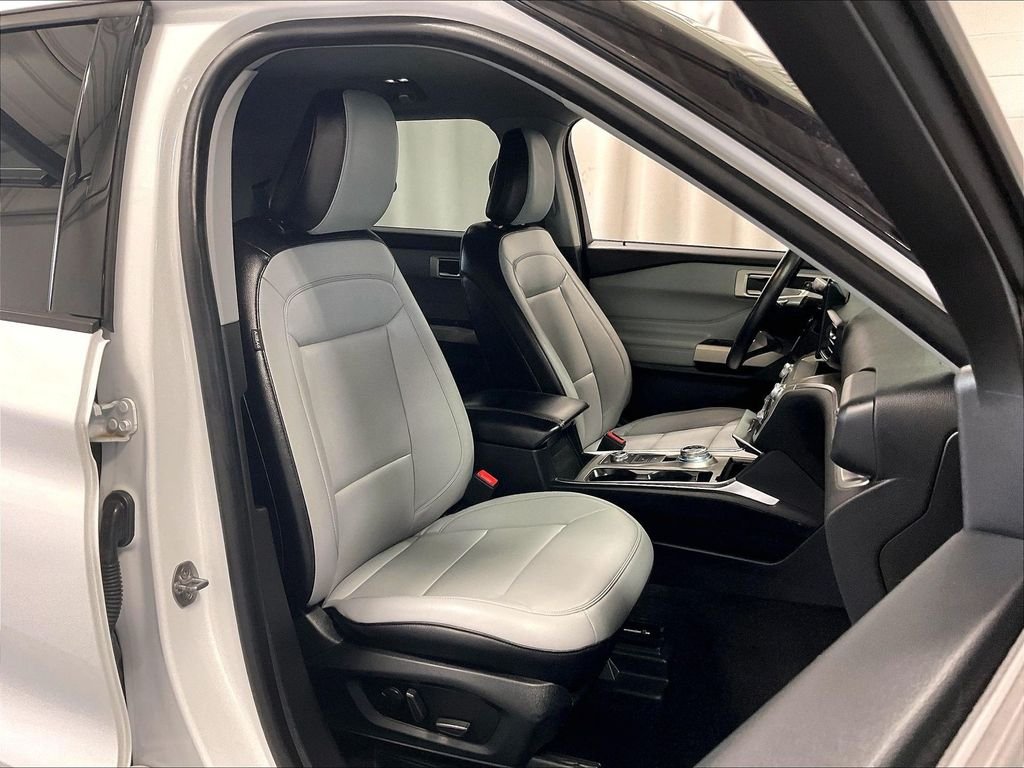 Used 2021 Oxford White Ford XLT image 11