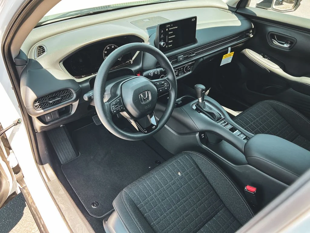 2026 Honda HR-V LX - Photo 24